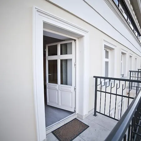 Apartament Lux Ostrow Tumski Lägenhet