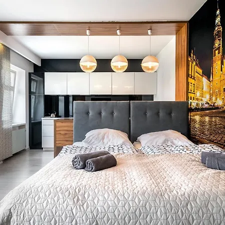 Apartament Lux Ostrow Tumski Lägenhet